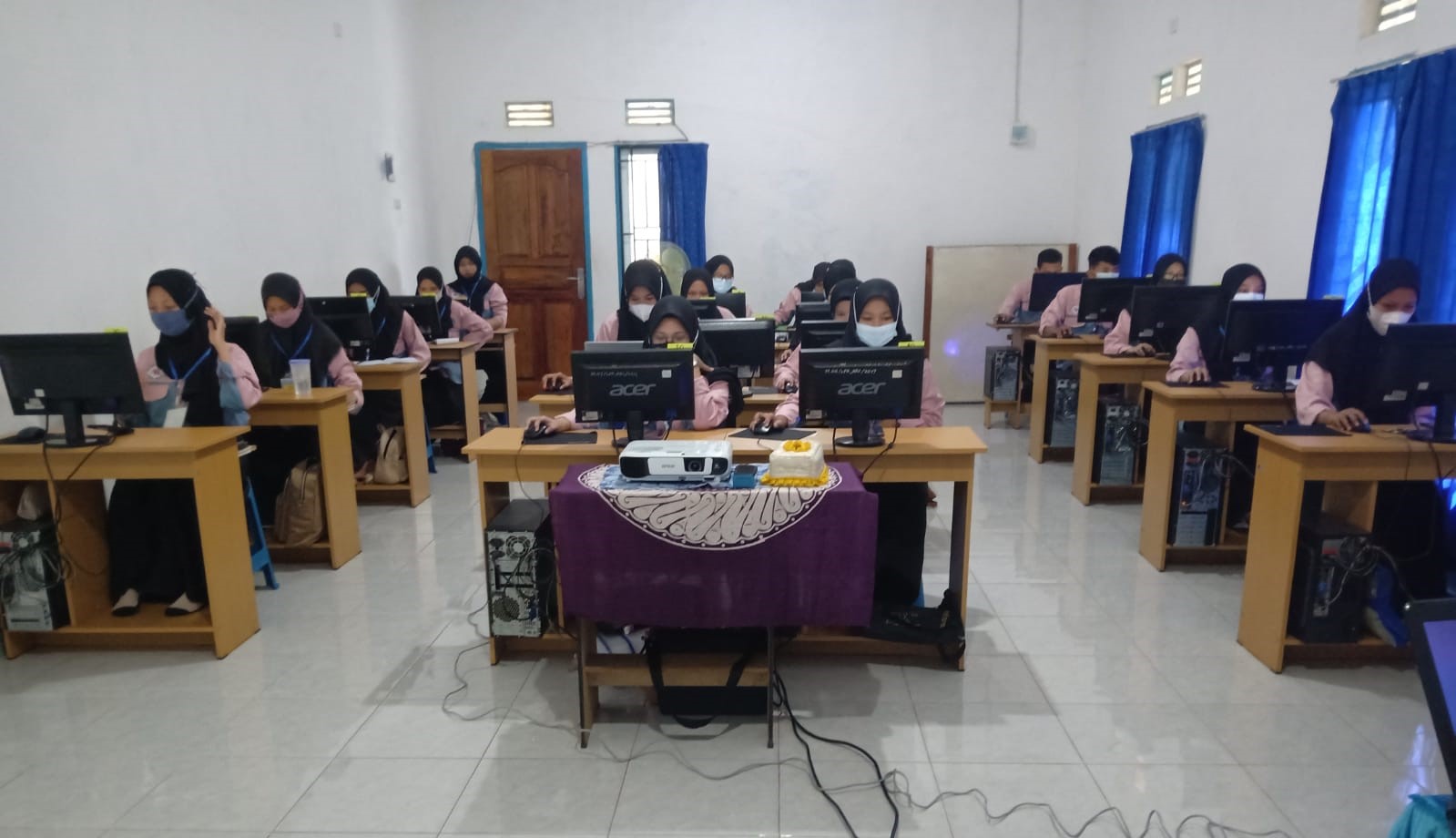 Uji Kompetensi Lembaga Sertifikasi Kompetensi Uji Kompetensi Lembaga Sertifikasi Kompetensi