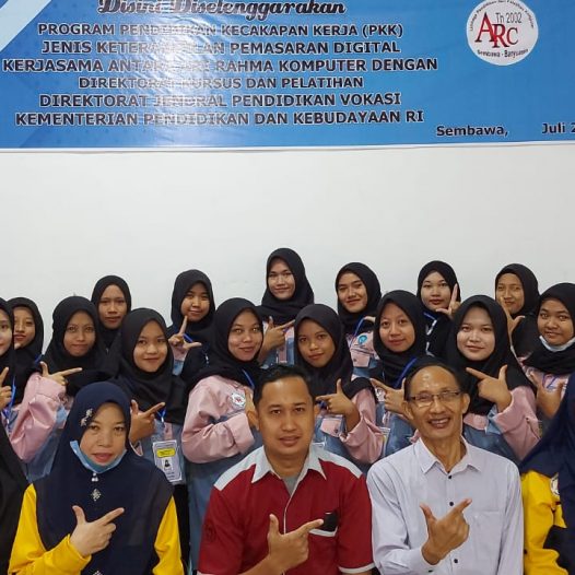 Orientasi Peserta, Instruktur dengan IDUKA